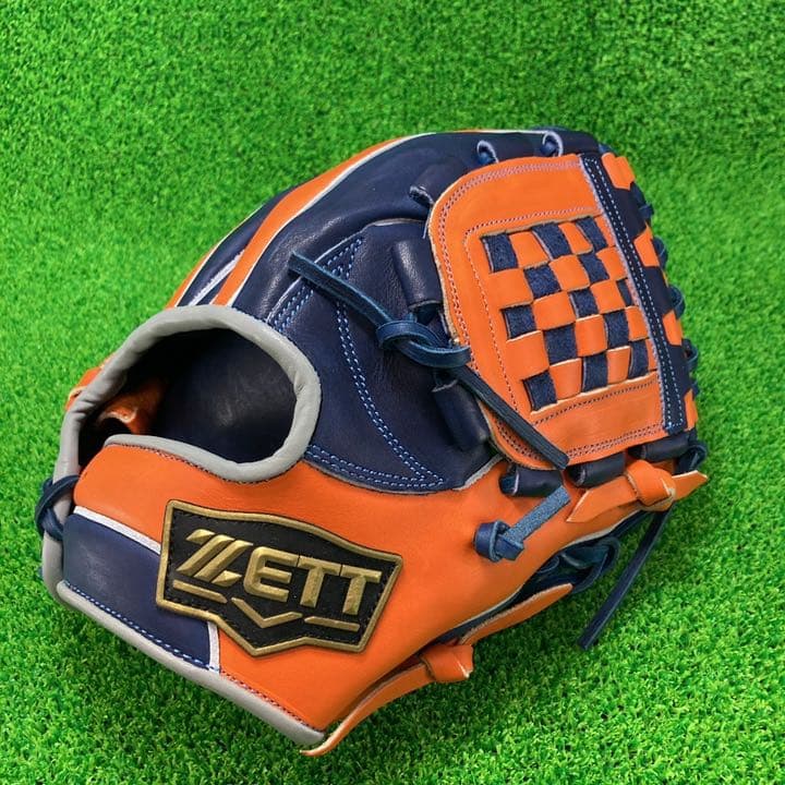 ZETT ゼット　内野手用 硬式グローブ 内野用  右投げ　703 ZETT ゼット 内野手用 硬式グローブ 内野用 右投げ 703
