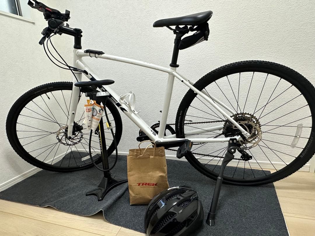 【近隣配達可能】TREK FX3 クロスバイク 2025年】TREK FX 3 Gen 4｜軽量クロスバイクで快適通勤＆街乗り