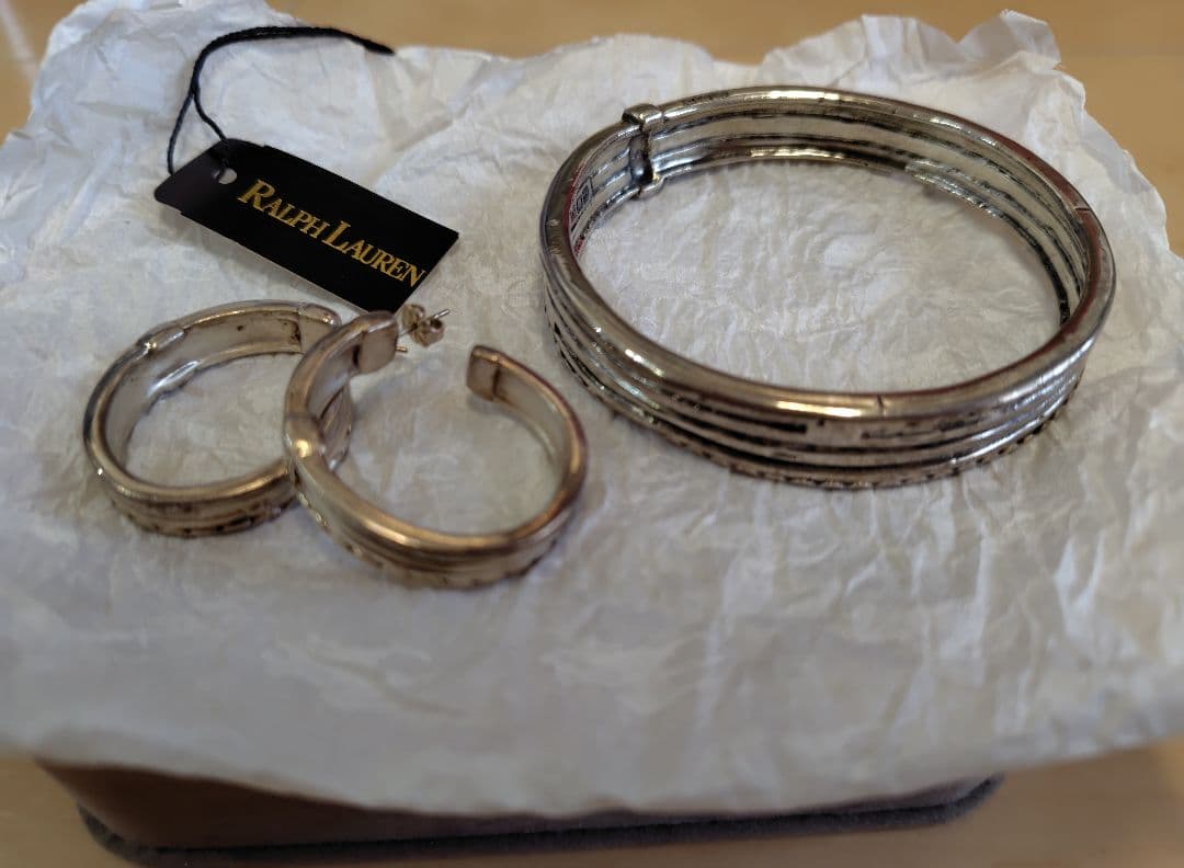 user_541ed03b様用RalphLaurenシルバー バングルとピアス 2026年最新】ラルフローレン 925 ブレスレットの人気アイテム - メルカリ