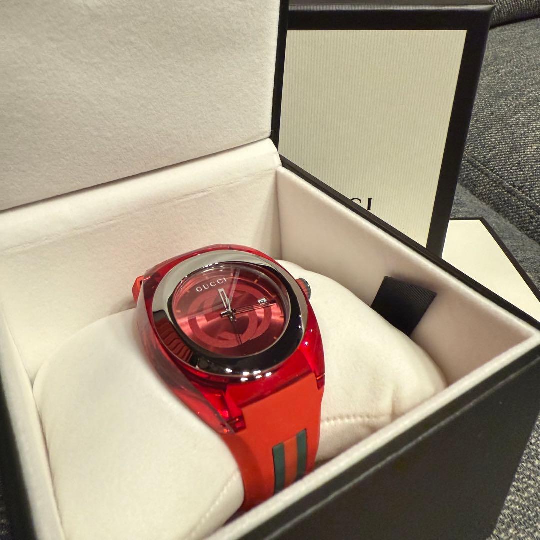 GUCCI　SYNC　YA137103A　腕時計　シェリーライン　赤 OUTLET：箱不良】 シンク / YA137103A |シンク | 海外ブランド腕時計