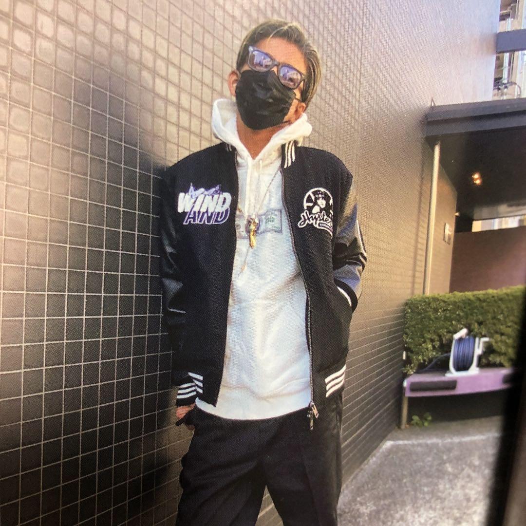 キムタク着supremeパーカー同型同色 | Shop at Mercari from Japan