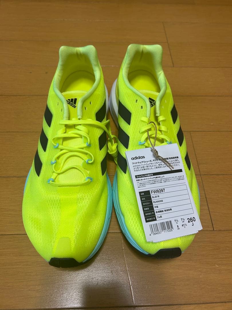 新品 未使用 アディダス ランニングシューズ 蛍光イエロー26cm - メルカリ
