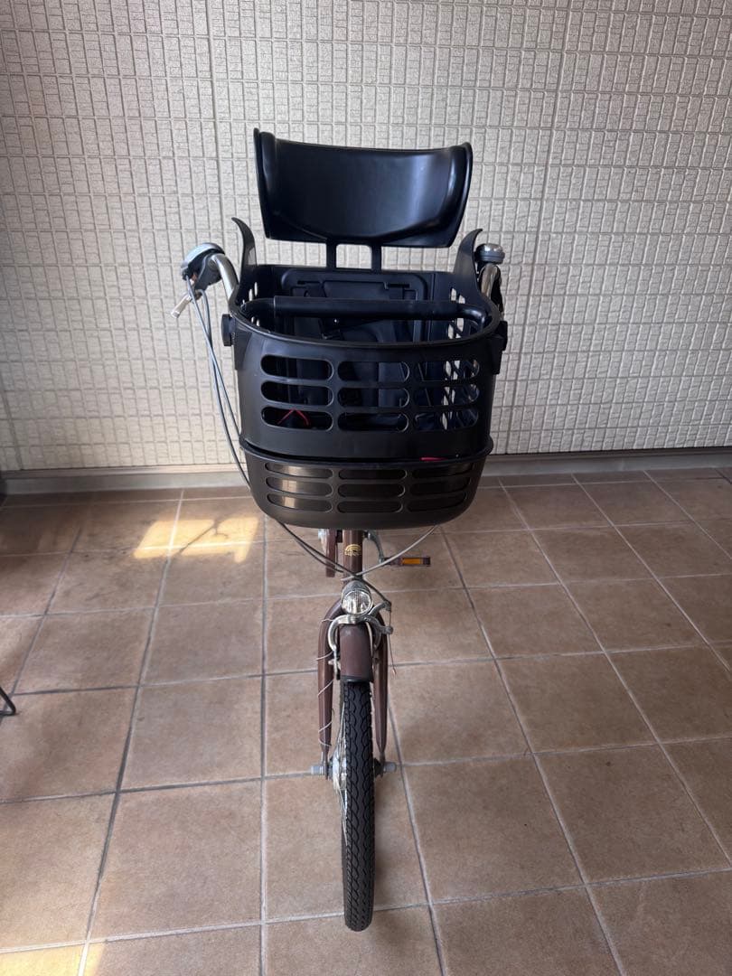 coloco シティサイクル ブラウン 前面バスケット付き - メルカリ