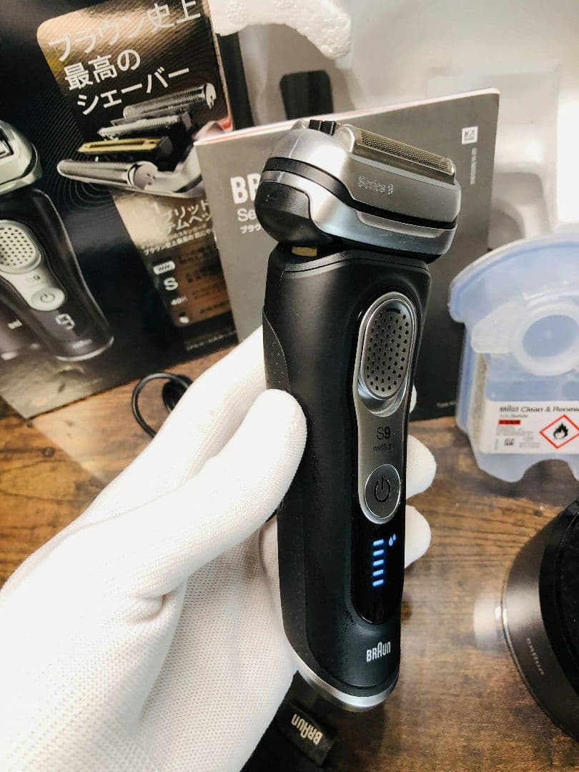 【美品】ブラウン シリーズ9 9360cc -Vメンズ電気シェーバー
