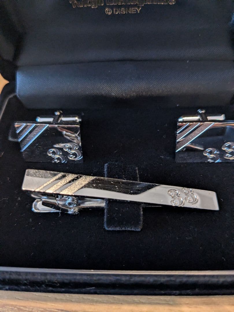 東京ディズニーランド CLUB33 ネクタイピン カフスボタンセット