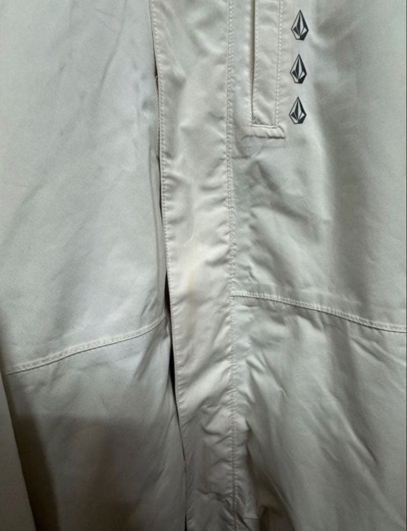 定価9万円『GORE-TEX』スノーボードウェア上下セット VOLCOM 白&黒