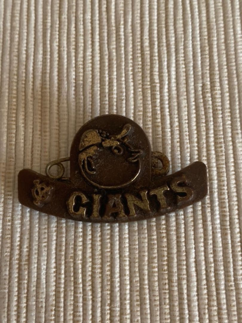 バッジ③ ジャイアンツ 巨人 昭和レトロ - メルカリ
