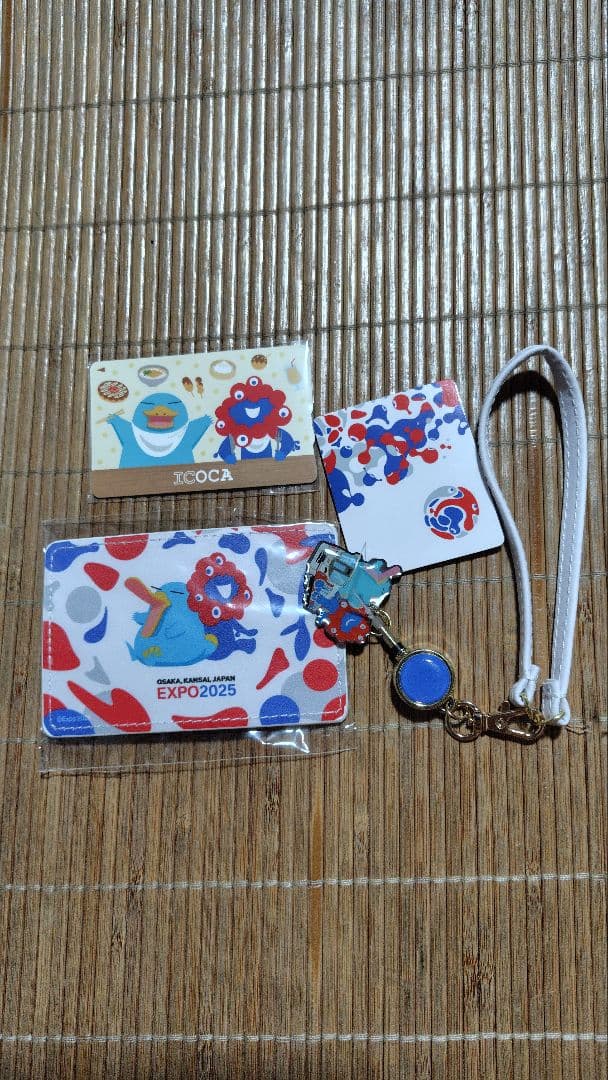 EXPO 2025 ミャクミャクとイコチャンとの合皮パスケース Amazon.co.jp: 万博会場限定 ミャクミャク×イコちゃんICOCA 合皮パス