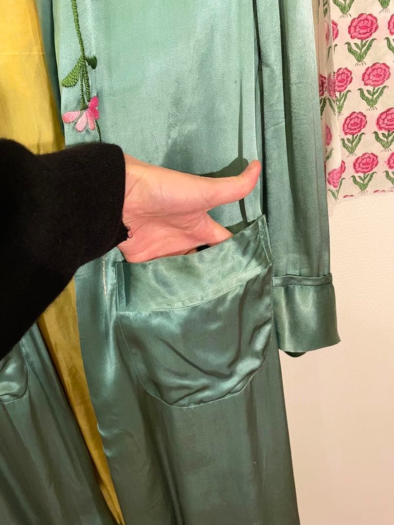 チャイナガウン Sunny Vintage ミントグリーン サテン 花柄刺繍