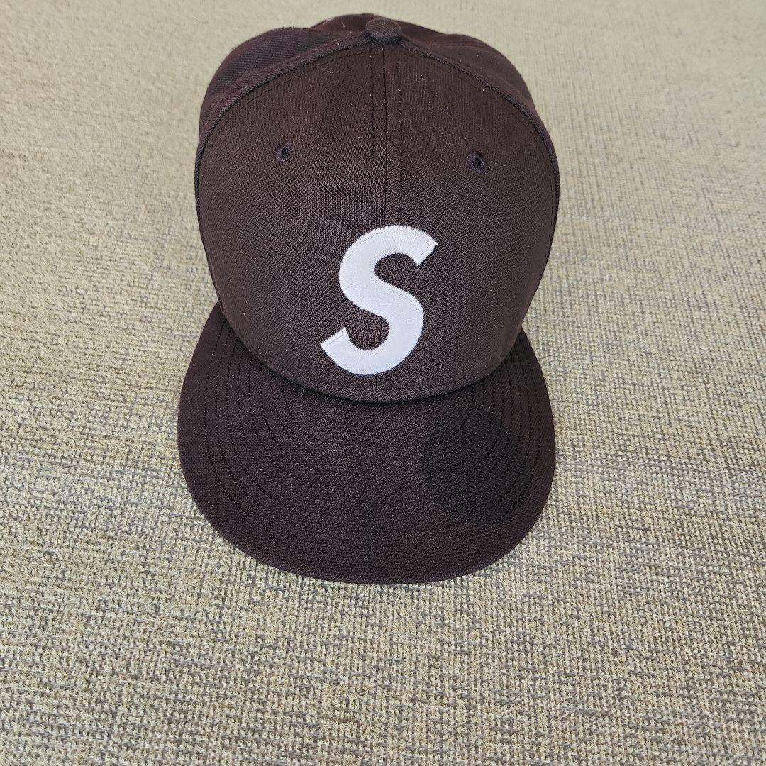 Supreme ブラウンキャップ S刺繍 - メルカリ