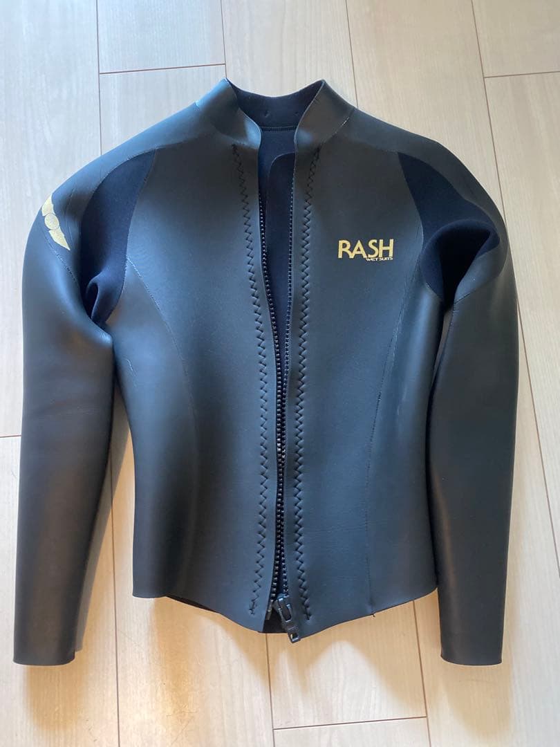 【美品】RASH★ブラック タッパー M 2025 RASH JB FASTENER TYPE TAPPA / ラッシュ フロントジップ 2mm