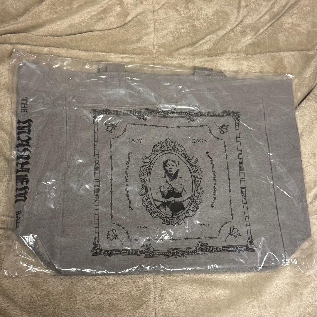 新品未開封 】Lady Gaga トートバッグTHE MAYHEM BALL - メルカリ