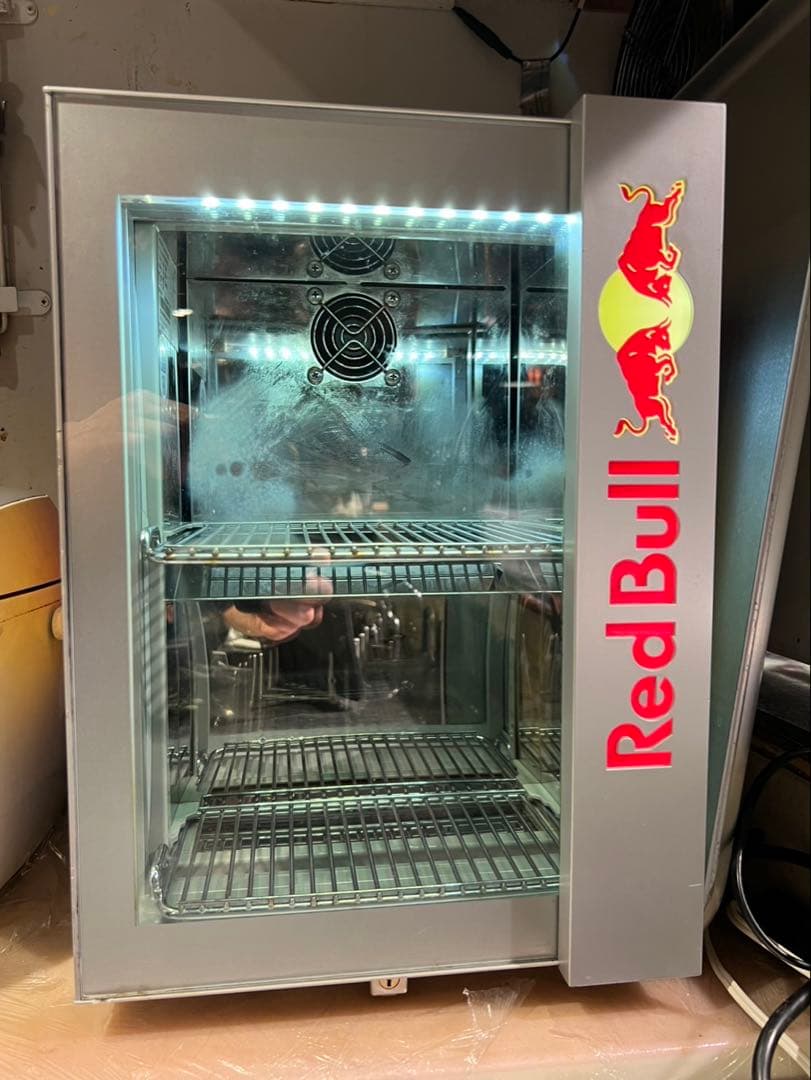 p*❁様 Red Bull レッドブル　冷蔵庫 二段式 ガラス扉 Amazon | Shelddi 冷蔵庫 93L コンプレッサー式 透明ガラスドア