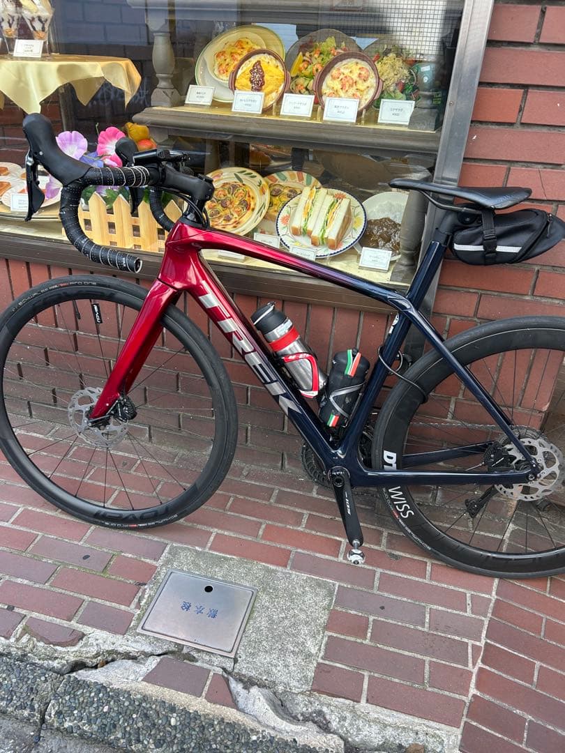 Trek ドマーニーカーボンレッドブラック DT Swiss ドマーニサイズ52