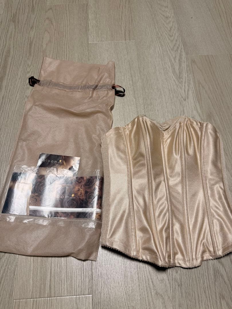 美品□ ブライダルブルーム ラグジュアリー ビスチェ 75 - メルカリ