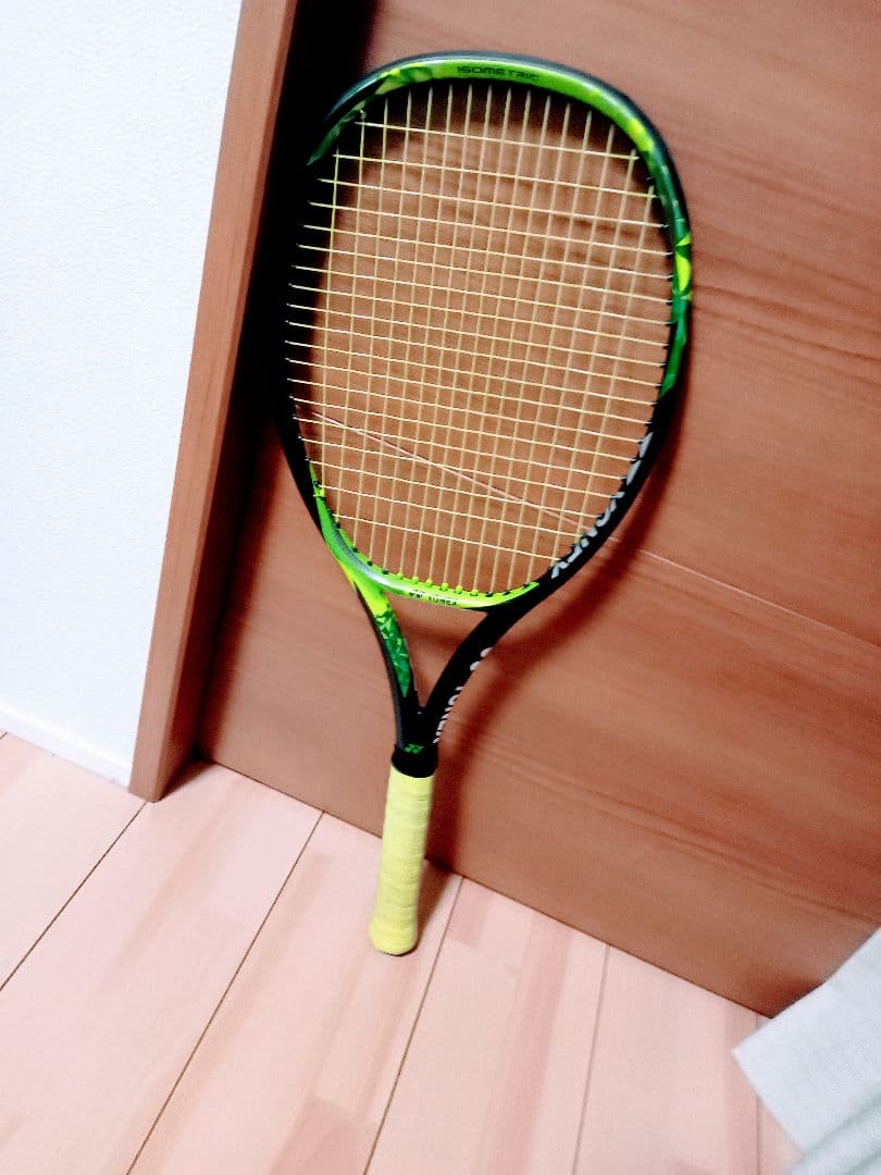 ほぼ未使用 YONEX テニスラケット 黒/緑/黄 - メルカリ