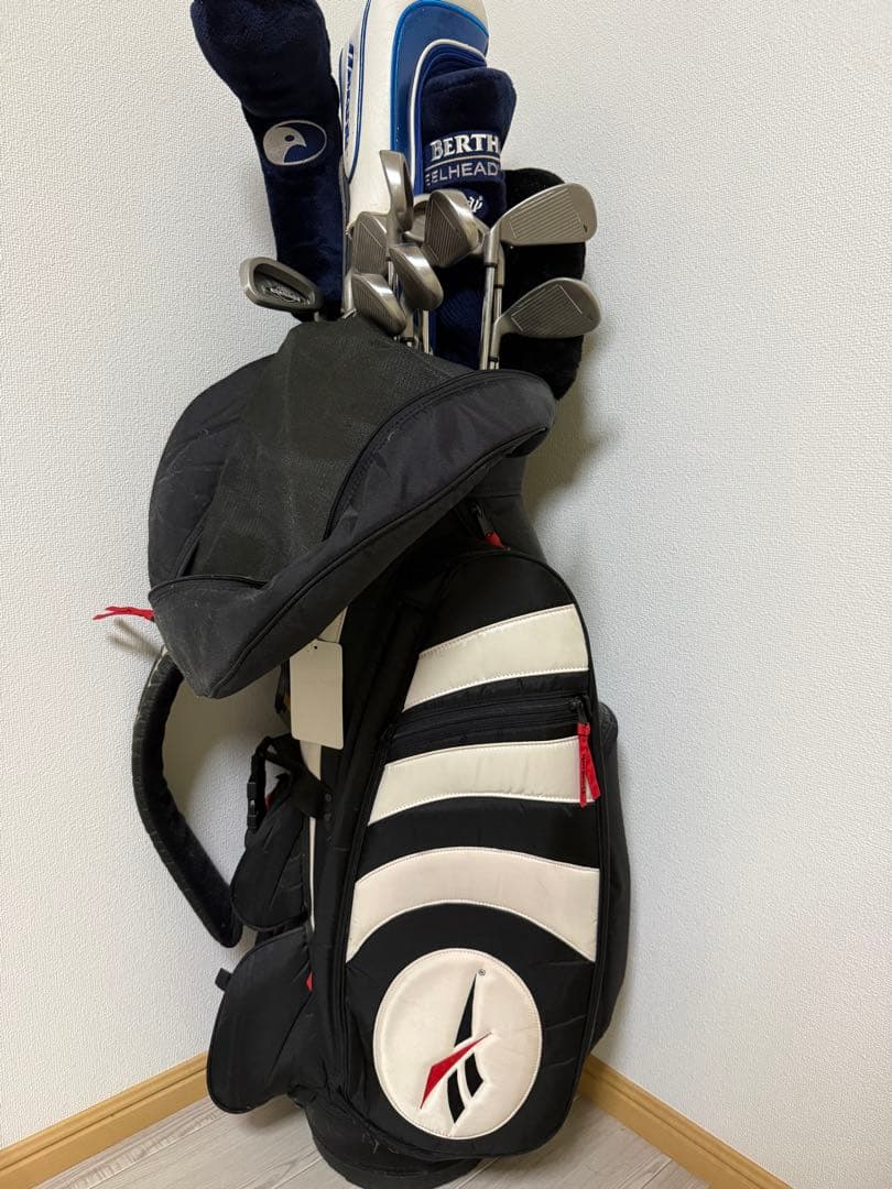 Reebokゴルフバック 1式