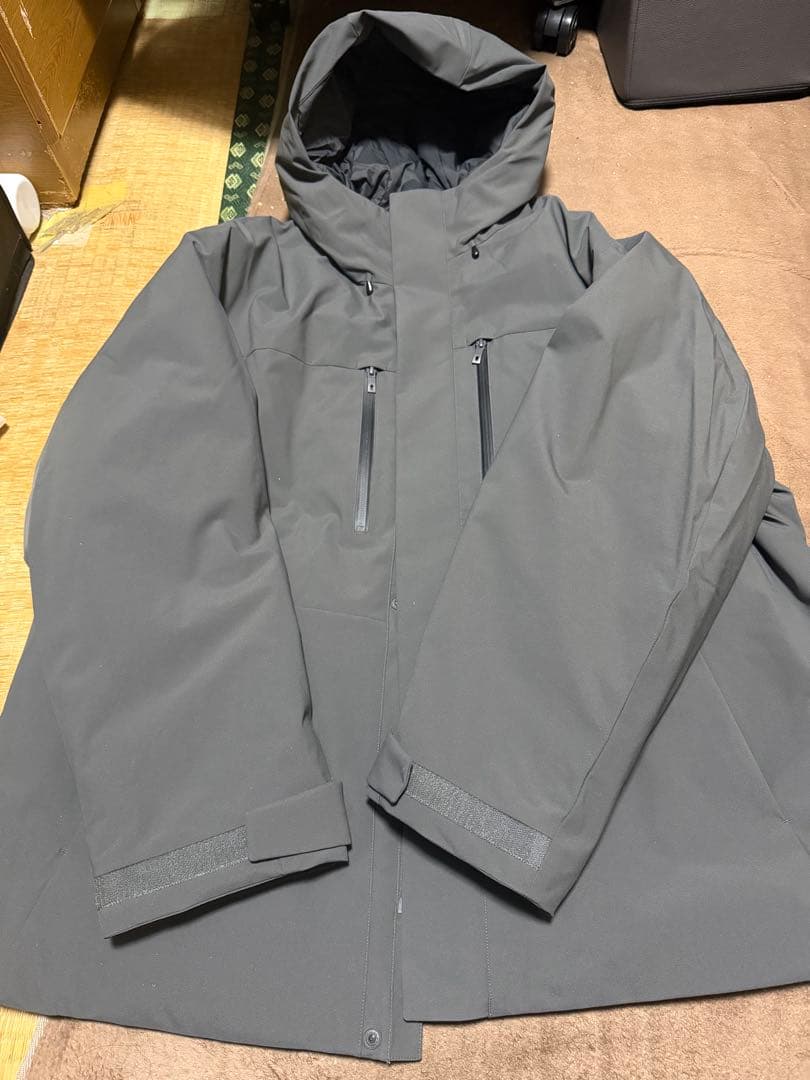 美品 ユニクロ ハイブリッドダウンパーカー 希少 4XL グレー 大きい