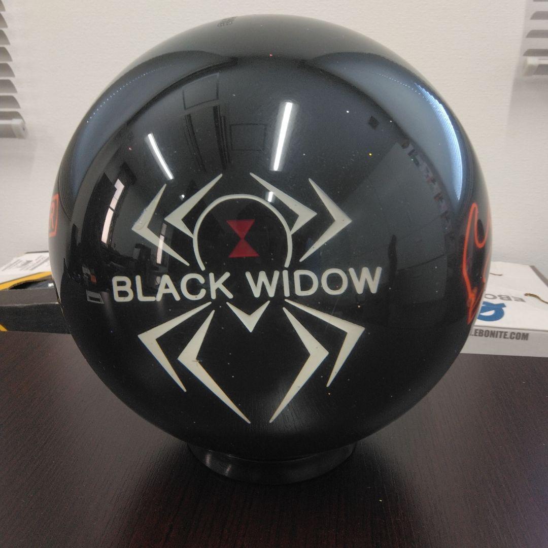 BLACK WIDOW ボウリングボール スペアボール14p3ozです。