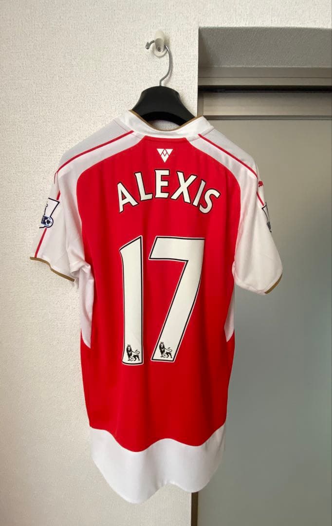 現地購入】アーセナル2015-16シーズンホームキット アレクシス•サンチェス