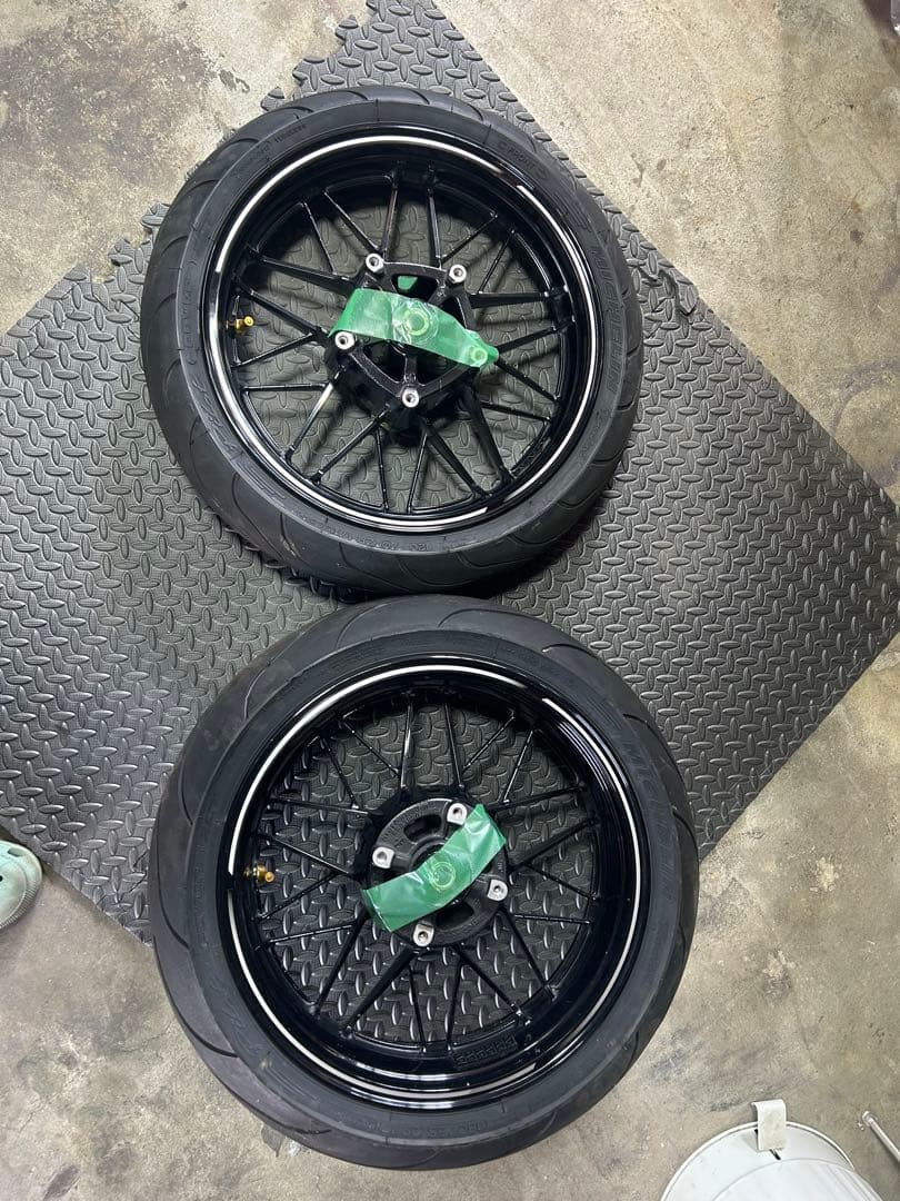 Z900RS純正ホイール カワサキ（Kawasaki） Z900RS ホイール 前後 純正 中古 バイク 部品