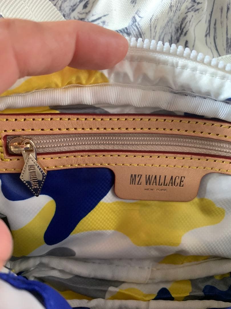 MZ Wallace NEW! スリング クロスボディ ホワイト、新品！