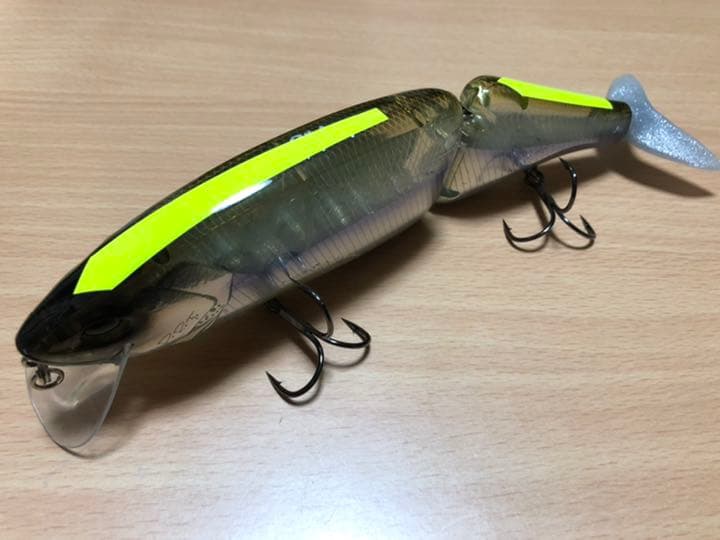 クラッシュ9 LOWタイニークラッシュ&クラッシュ9 Low(Queen) - ルアー