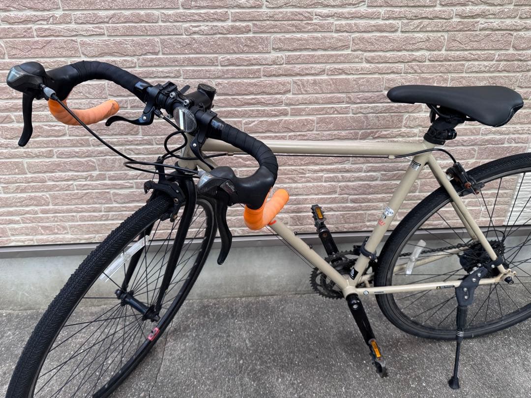 レユニオン クロスバイク ロードバイク 自転車【空気入れ、ライト付き】