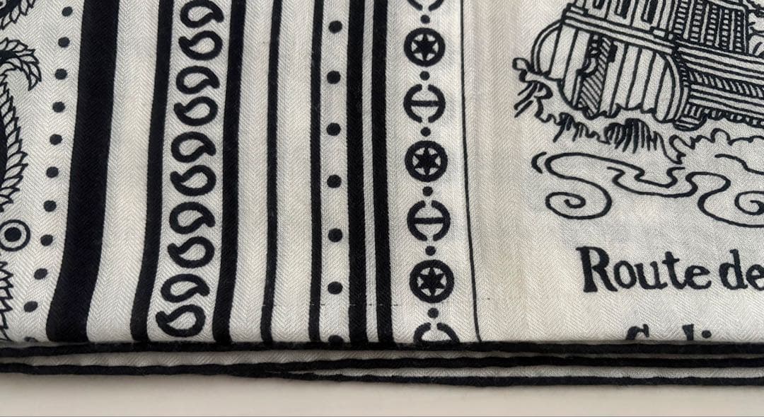 HERMES エルメス《船乗りのタトゥー・バンダナ》 カレジェアン