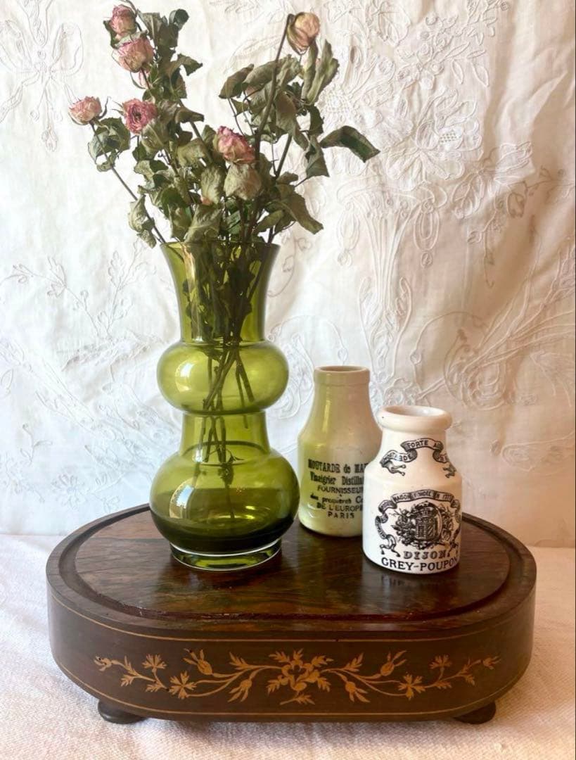 北欧ヴィンテージ グリーンガラスフラワーベース リーヒマエンラシ