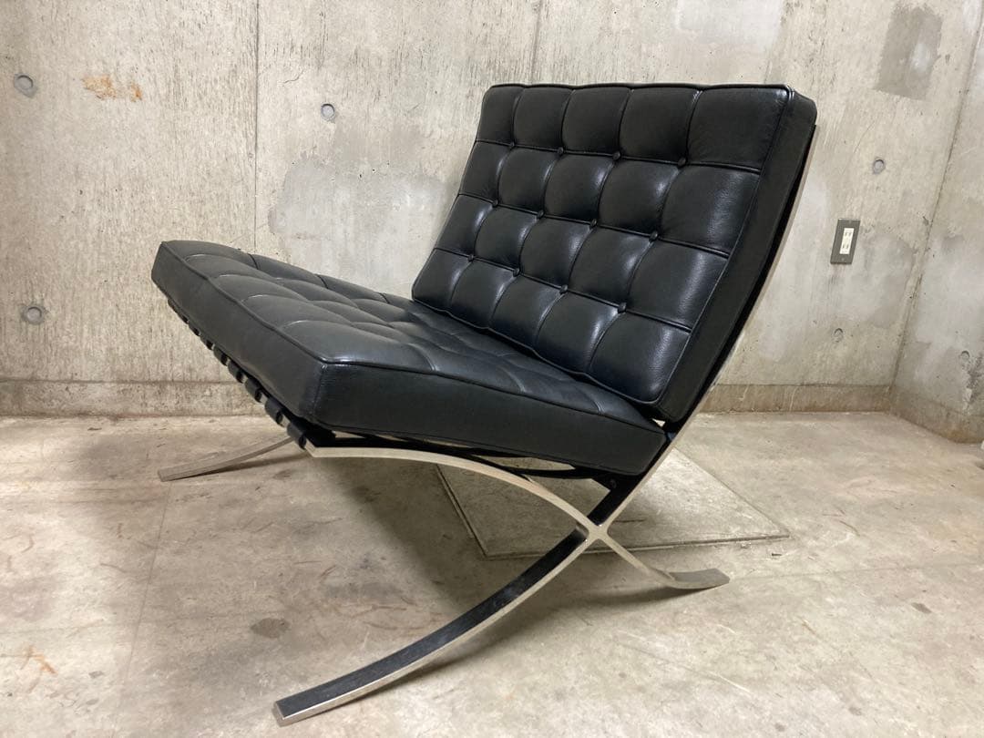 定価140万! 名作 良品 正規Knoll 黒 バルセロナ チェア②オットマン 定価140万! 名作 良品 正規Knoll 黒 バルセロナ チェア オットマン