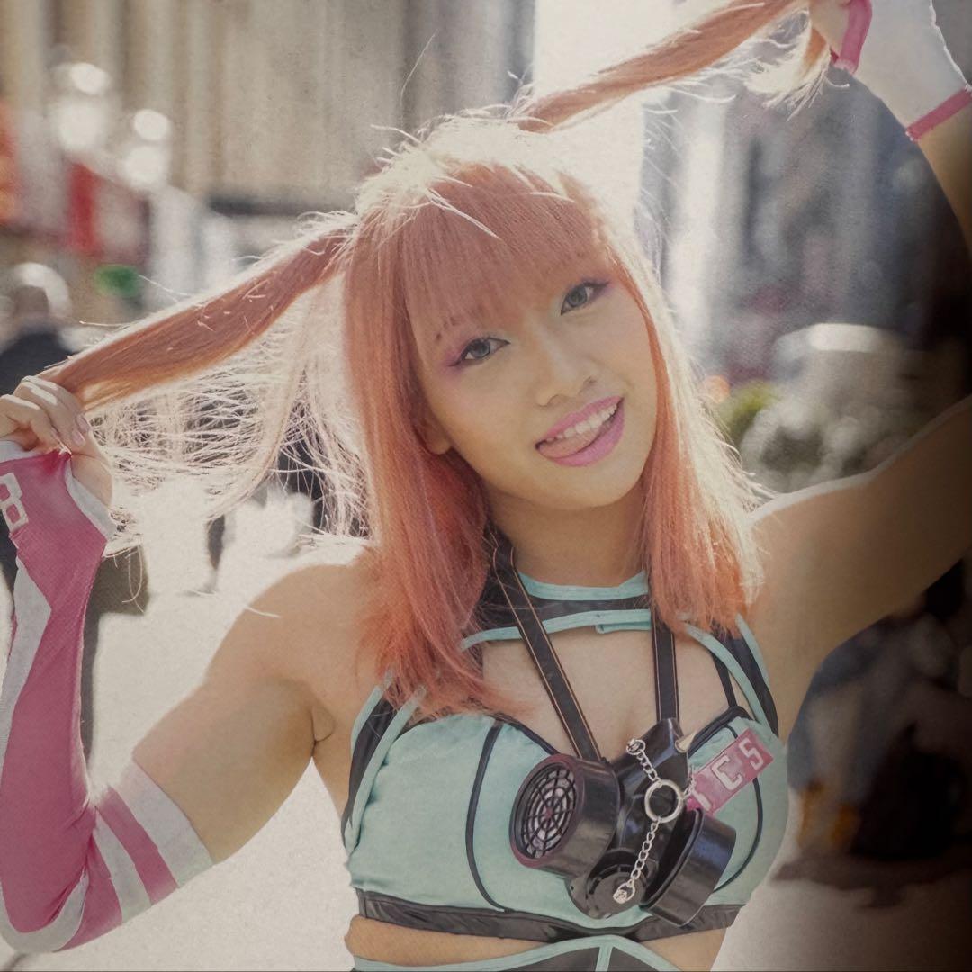 スターダム 米国大会 記念写真集 ☆ 岩谷麻優サイン入り ☆ STARDOM