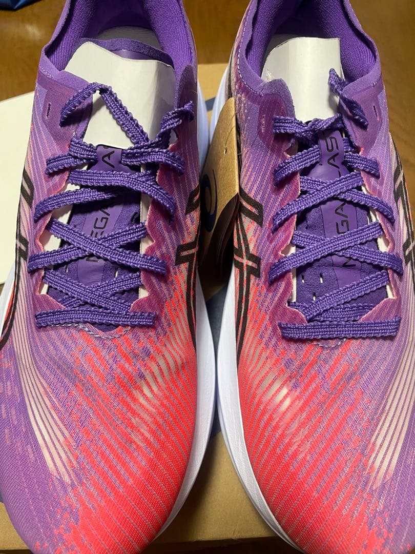 メガブラスト MEGABLAST ASICS ランニングシューズ 紫/オレンジ | 激安