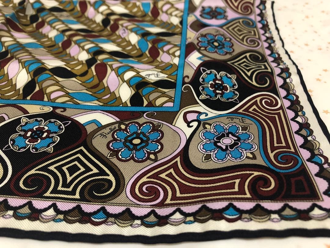 エミリオプッチ EMILIO PUCCI スカーフ シルク100 波状花柄 楽天市場