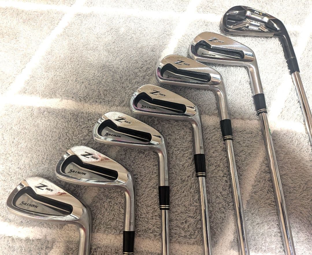 侍伊織 新シューズ WTライン ゴルフシューズ 収納袋付き