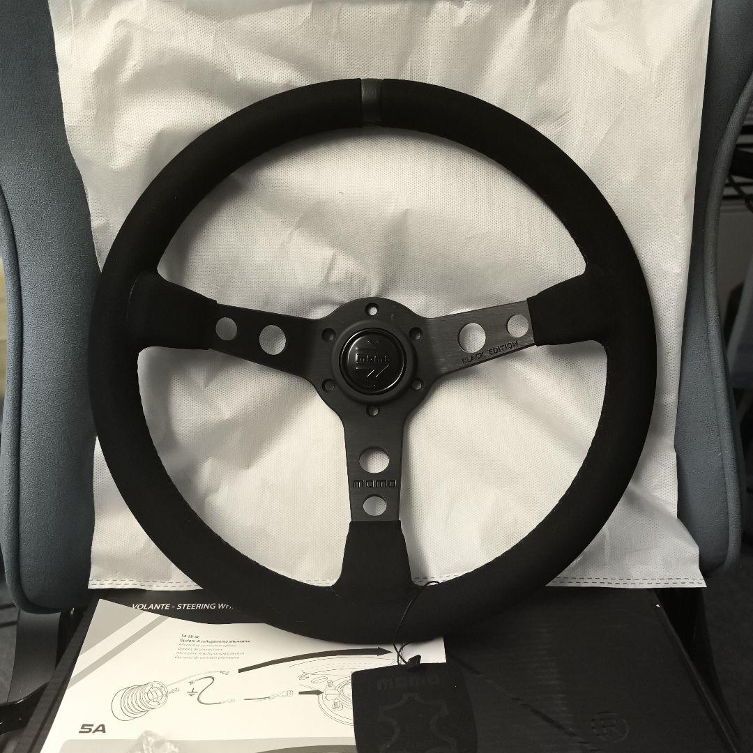 MOMO モモ 350mm ディープコーン ブラックエディション スエードMOMOの