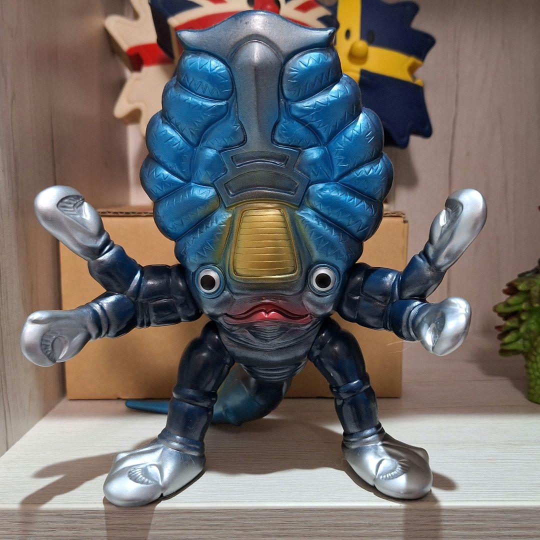 円谷コミュニケーションズ 怪獣郷 クール星人 ウルトラマン ソフビ sofubi