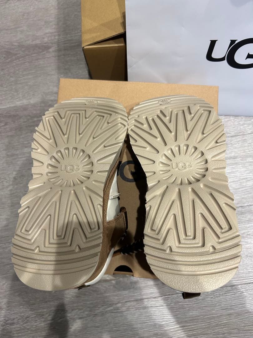 UGG W ASTROMEL スニーカー 7 (38)24.0cm 新品未使用