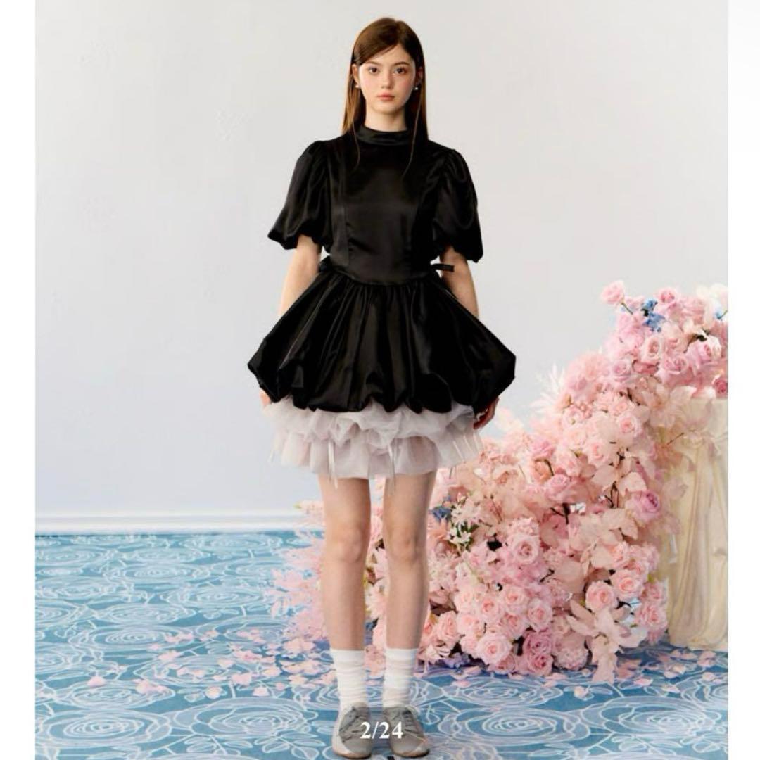 treat urself サテンバルーンぺプラムミニワンピース - メルカリ