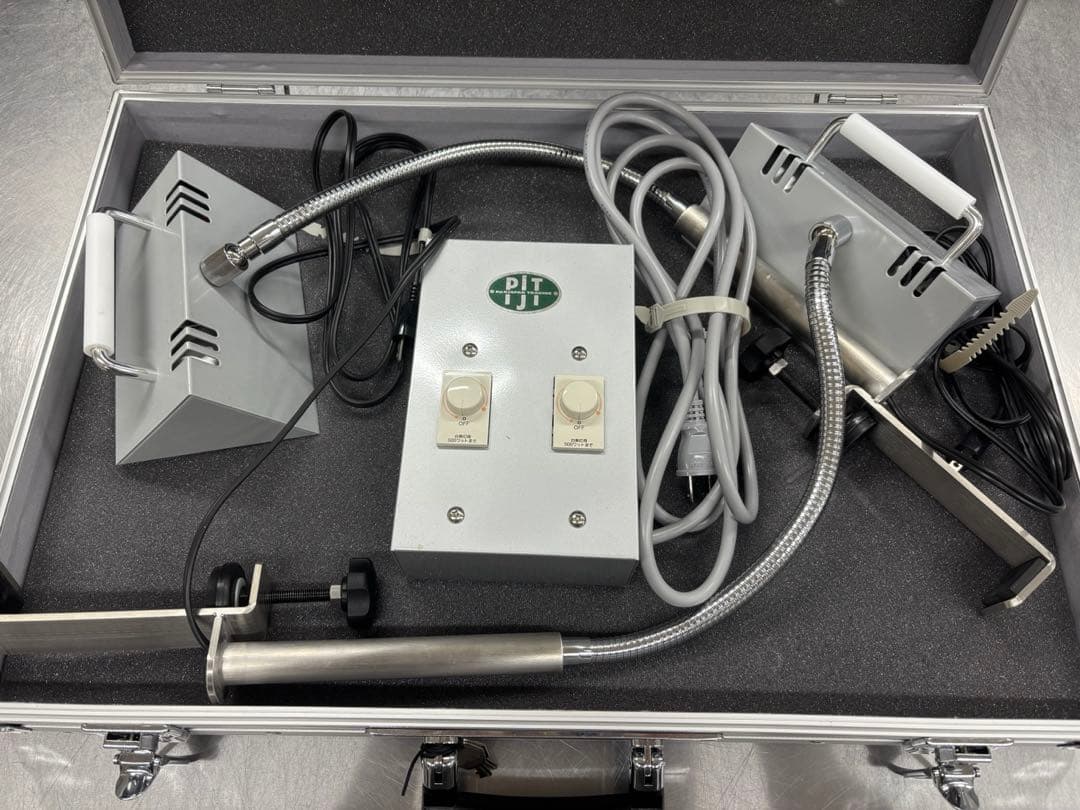 飴ランプ アメランプ]2灯式(風防ガード付き) 収納アタッシュケース付き