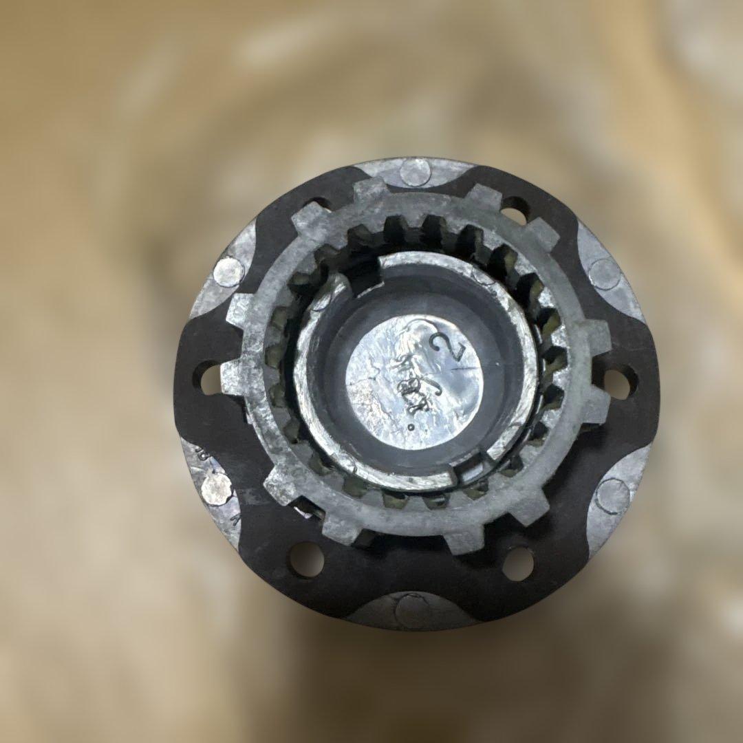 フリーホイールハブ トヨタ車 日野車 デュトロ 4WD アイシン - メルカリ