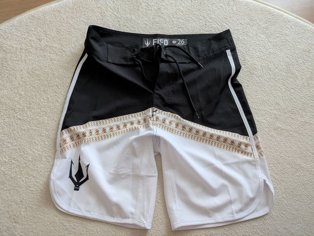 FIED 26インチ サーフパンツ 黒/白 2026年最新】fied サーフパンツ 26の人気アイテム - メルカリ