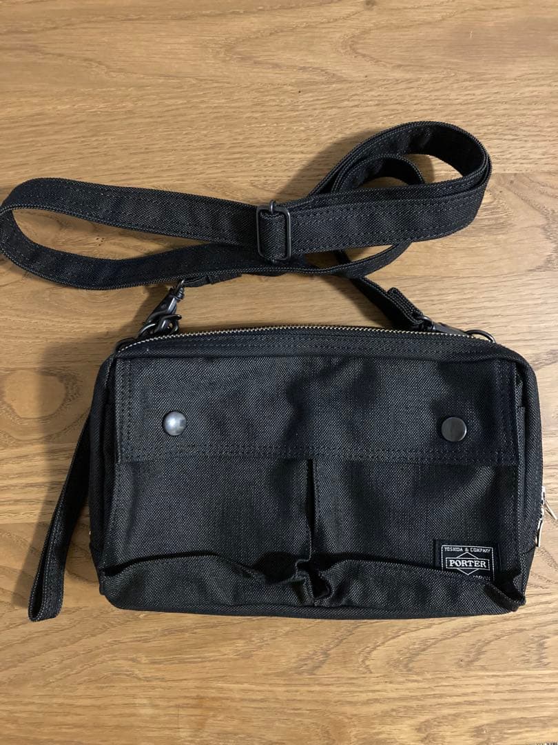 PORTER 吉田カバン ブラック ショルダーバッグ HEAT(ヒート) SHOULDER BAG | 吉田カバンホームページ | YOSHIDA & Co.