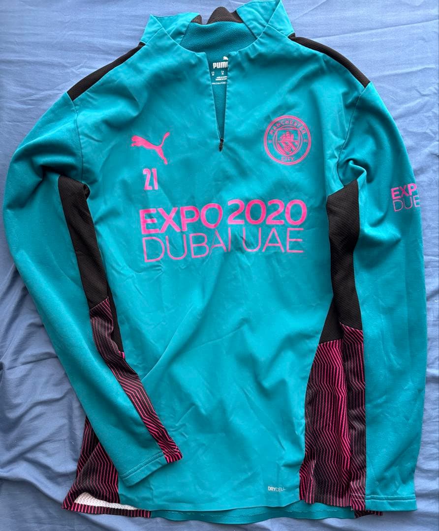 支給品】マンチェスター・シティ トレーニングトップマンチェスター