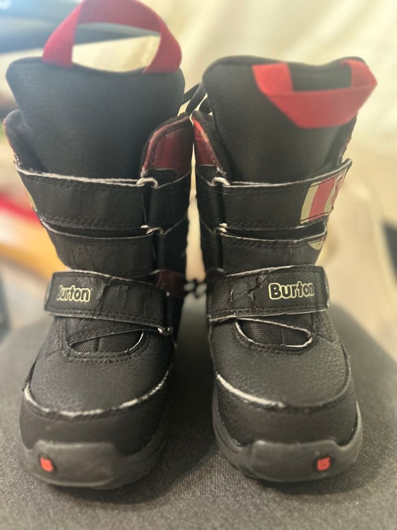 Burton 子ども用スノーボードブーツ ブラック/レッド - メルカリ