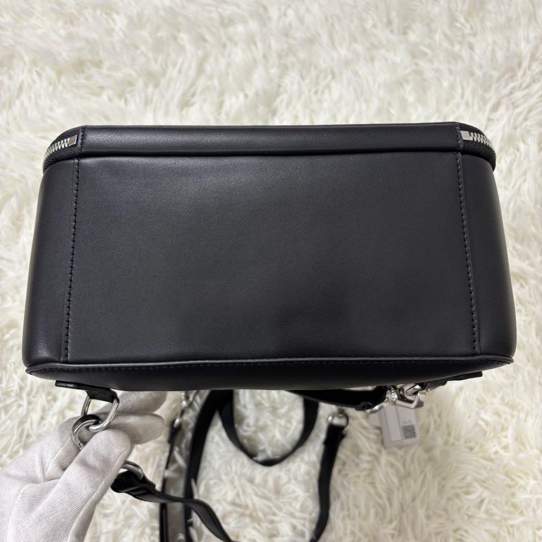 未使用】タグ付き チャールズアンドキース リュック バッグパック