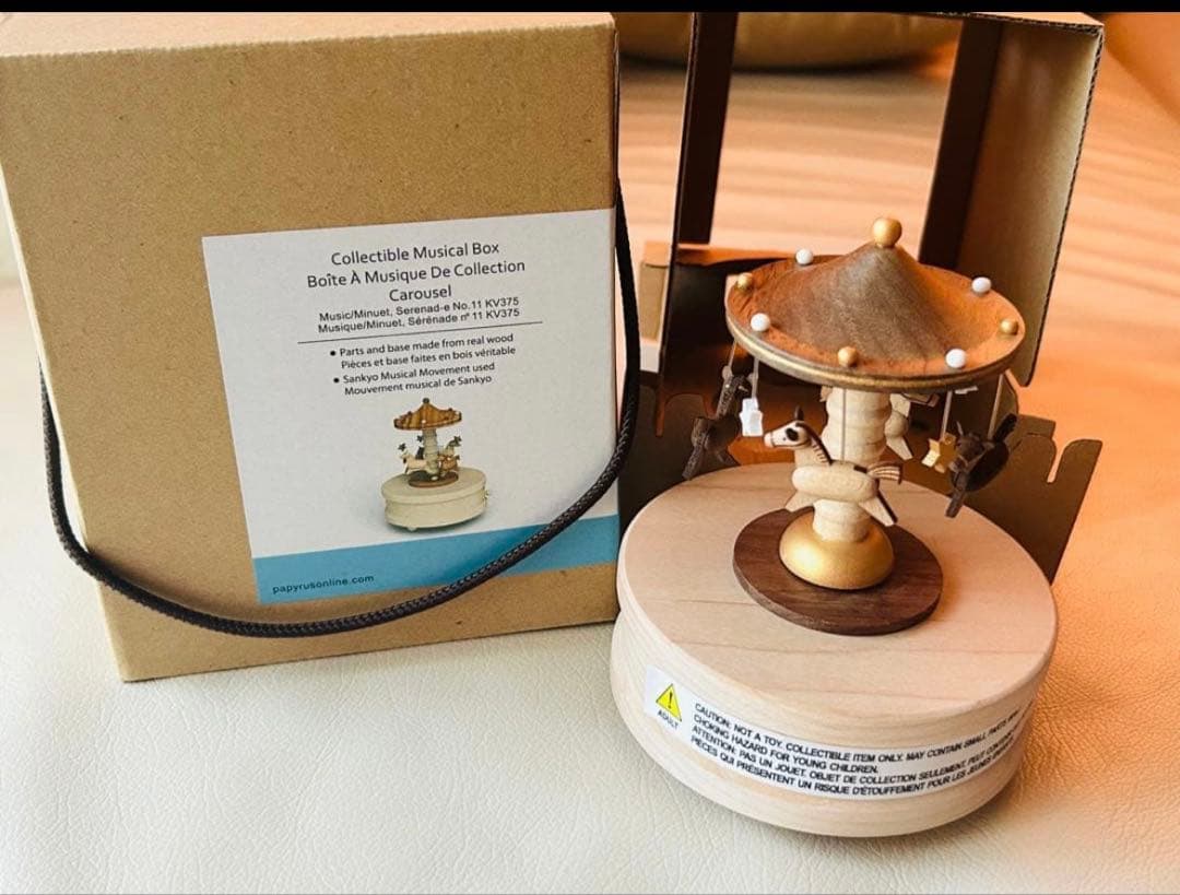 新品箱入り、木製メリーゴーランドオルゴール 61fkyyg32KL._AC_UF894,