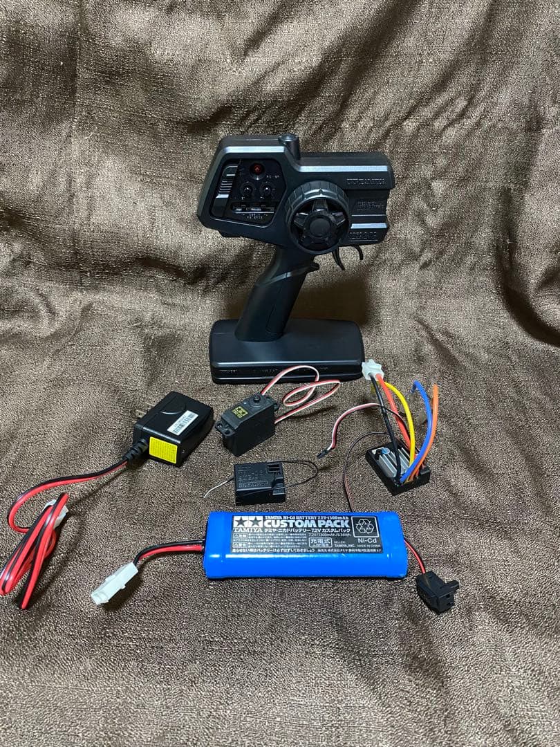 タミヤ　ファインスペック2.4G メカセット プロポ　受信機　値下げ交渉不可 ファインスペック2.4G 4チャンネルプロポ（送信機・受信機セット）: RC