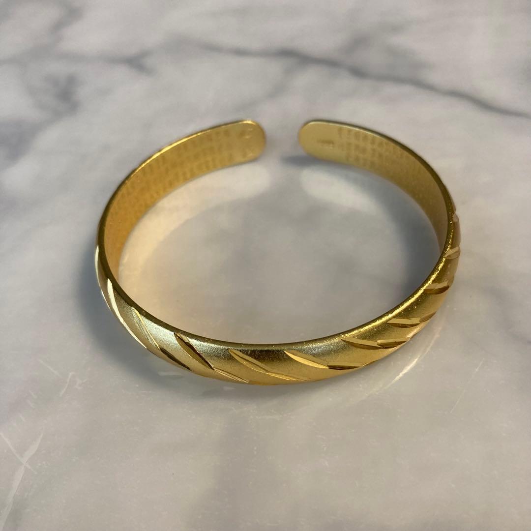 遺品整理 999 刻印有り　ゴールド　バングル　ブレスレット　32.3g