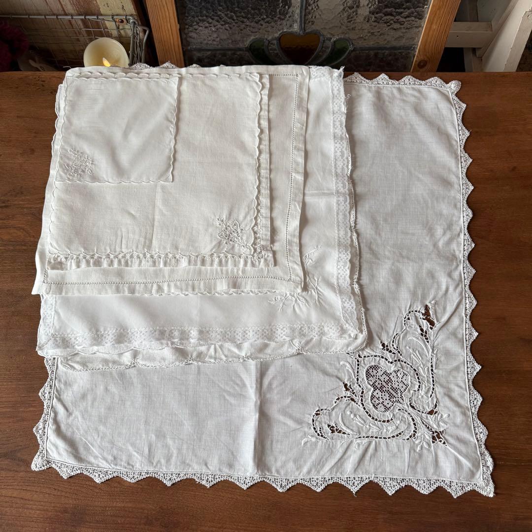 SALE！フランスアンティーク花柄刺繍とレースの素敵なハンカチクロス